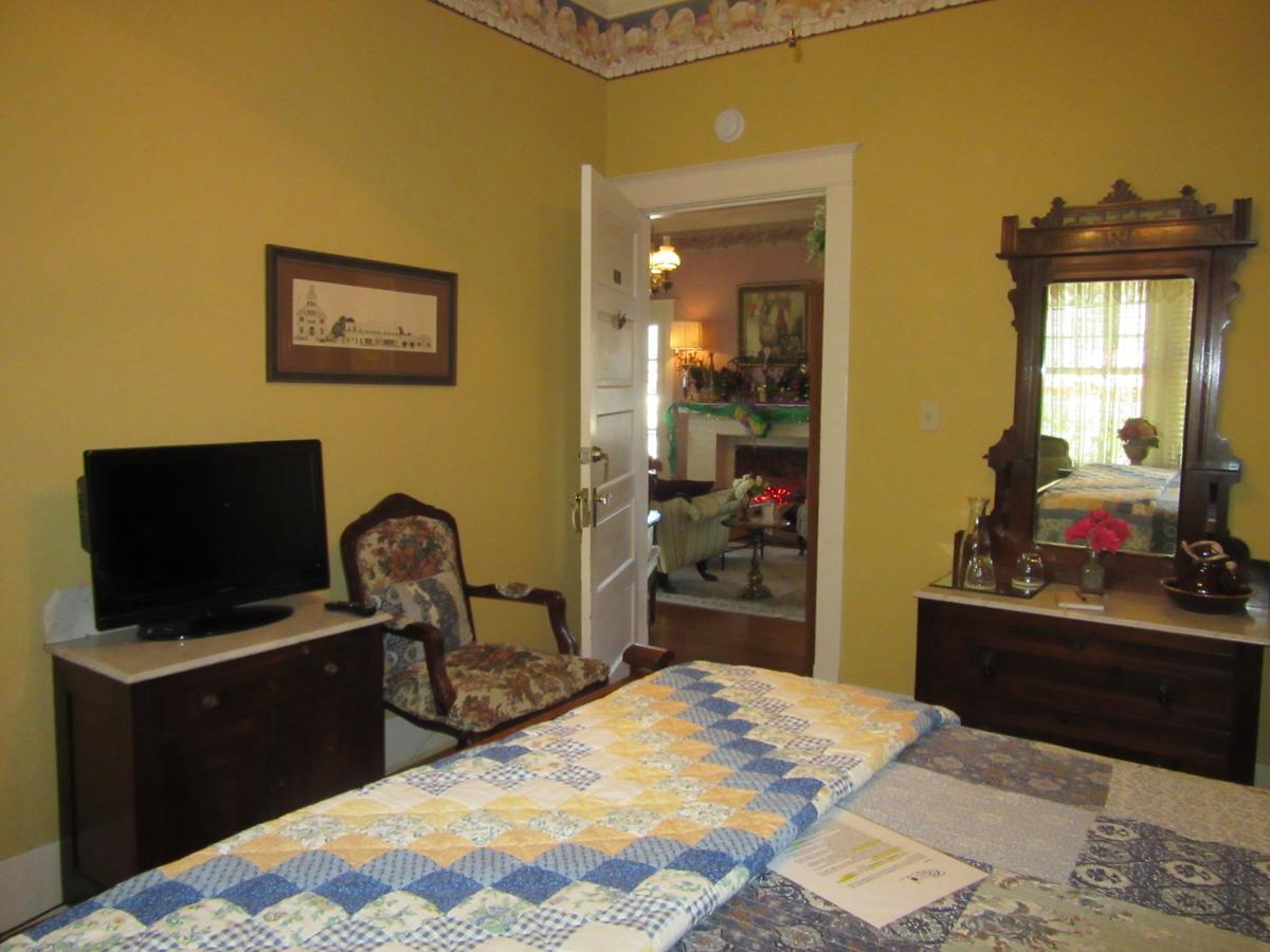The Carriage House Bed & Breakfast Jefferson Екстериор снимка